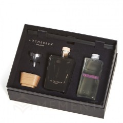 Darčeková sada GIFT BOX 500 ml BLACK Karthago: aróma difuzér 500 ml, náplň 500 ml, tyčinky, lievik a viečko z orechového dreva