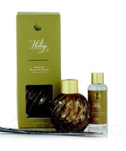Darčeková sada sklenený difuzér AMBER s náplňou AMBER & HONEYED WOODS 150 ml